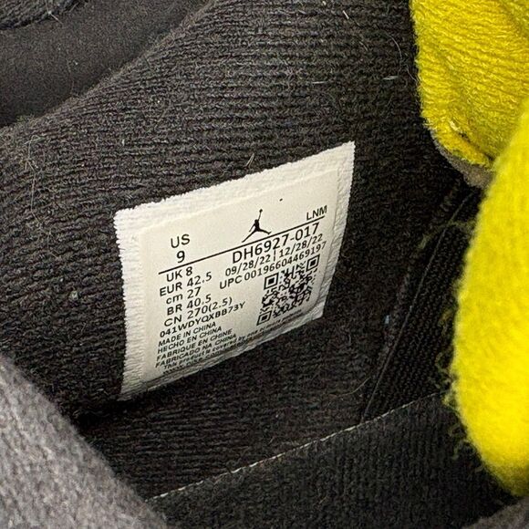 Athletic_Shoes